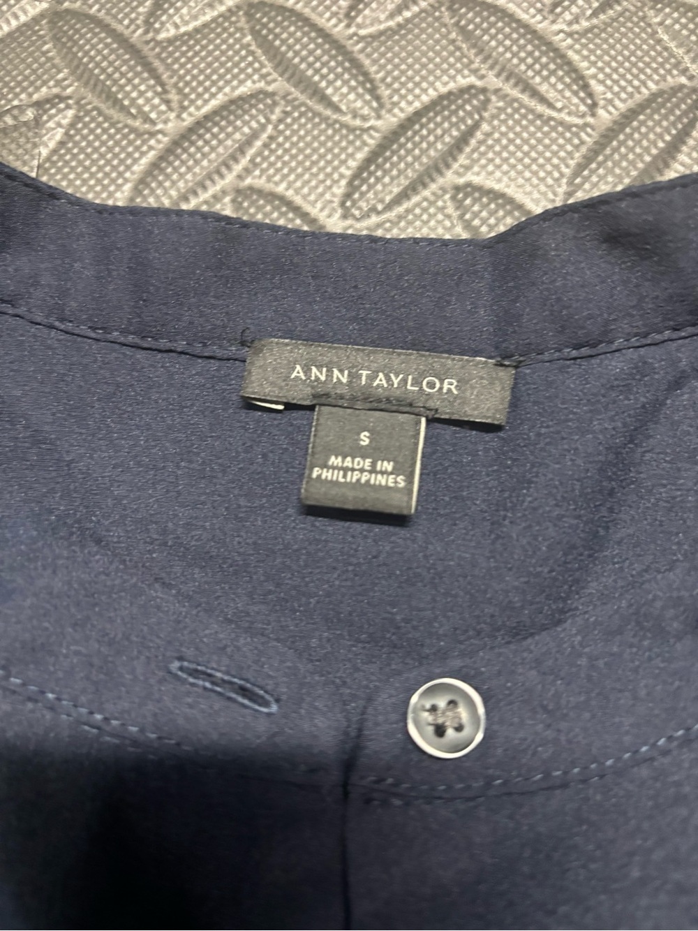 Ann Taylor Navy Blouse Small Button Front Work Top Women - Picture 7 of 9